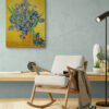 van Gogh, Vase mit Iris vor gelben Hintergrund